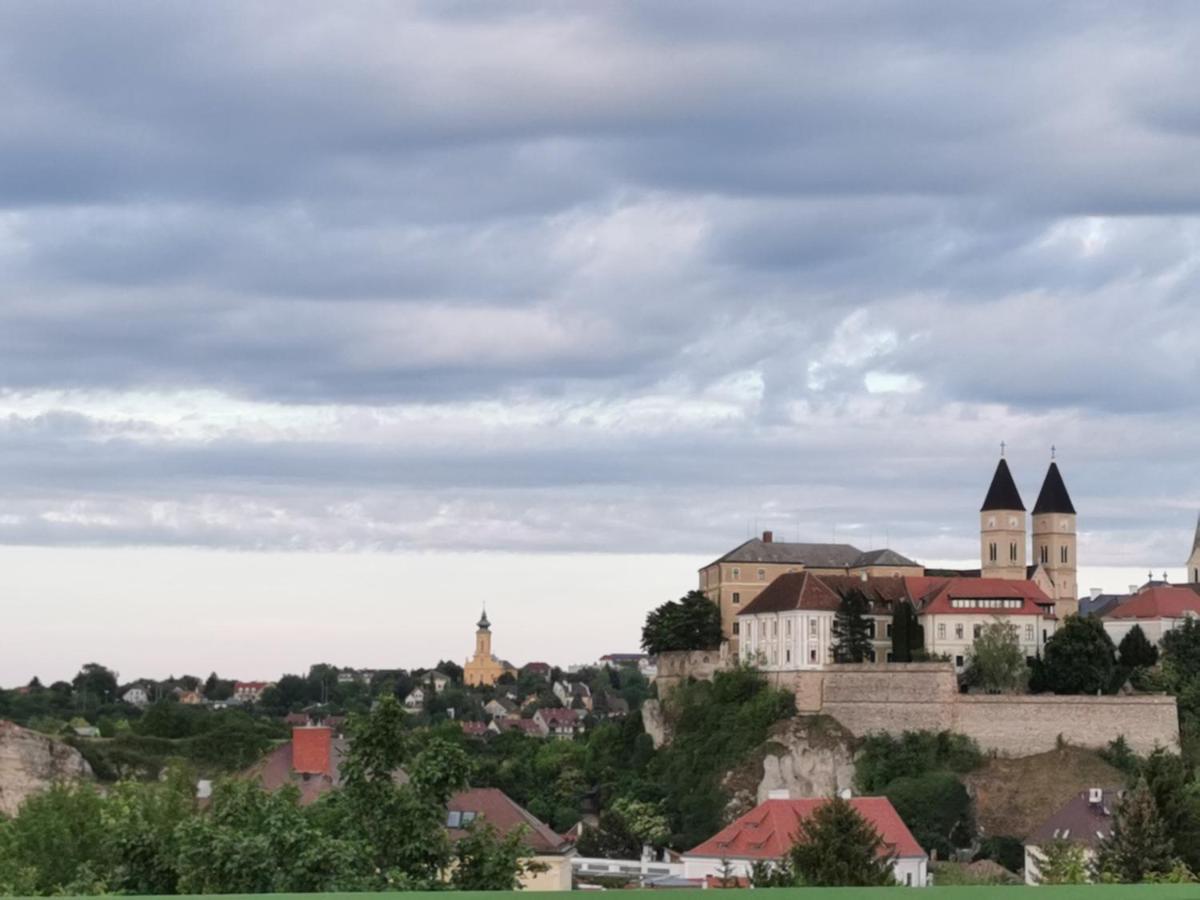 B6 Apartman Veszprém Exterior foto