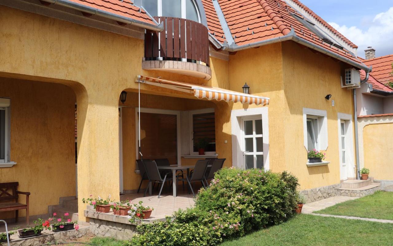 B6 Apartman Veszprém Exterior foto