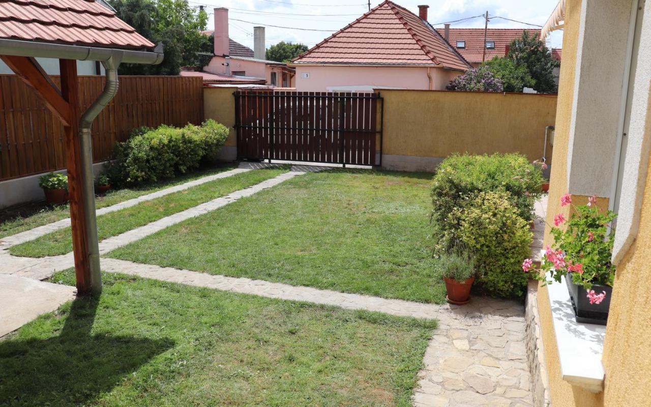 B6 Apartman Veszprém Exterior foto